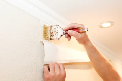 Pose de papier peint à Tercé — revêtements muraux et toiles de verre